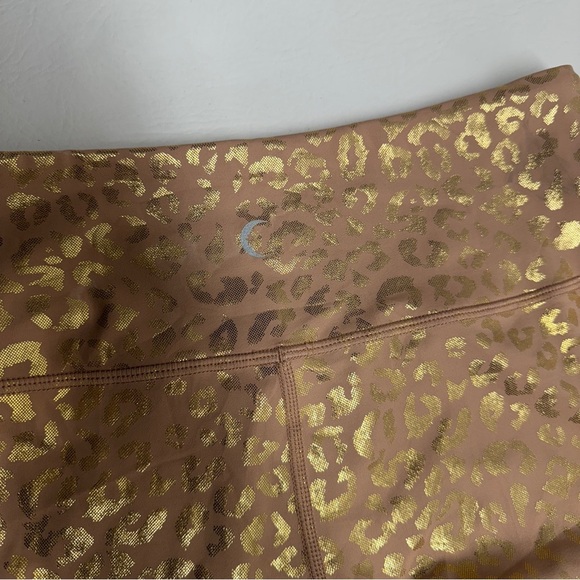 NWT Zyia Active Gold Leopard Light N Tight Hi-Rise 7/8 Legging Women’s Size 8-10 - Picture 6 of 10